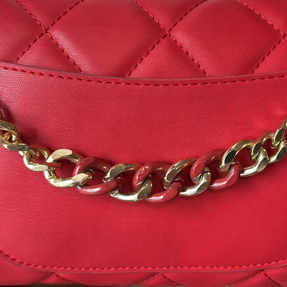 Badgley Mischka Red Quilted Shoulder Bag Clutch Gold Chain Studs Vegan Leather - Picture 6 of 10